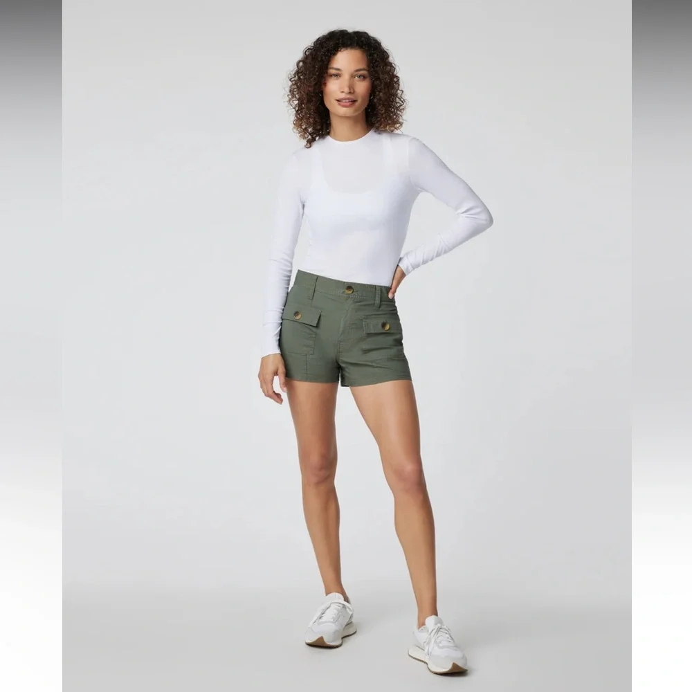 Vuori Women's Ripstop Utility Shorts army NWOT - Picture 2 of 11